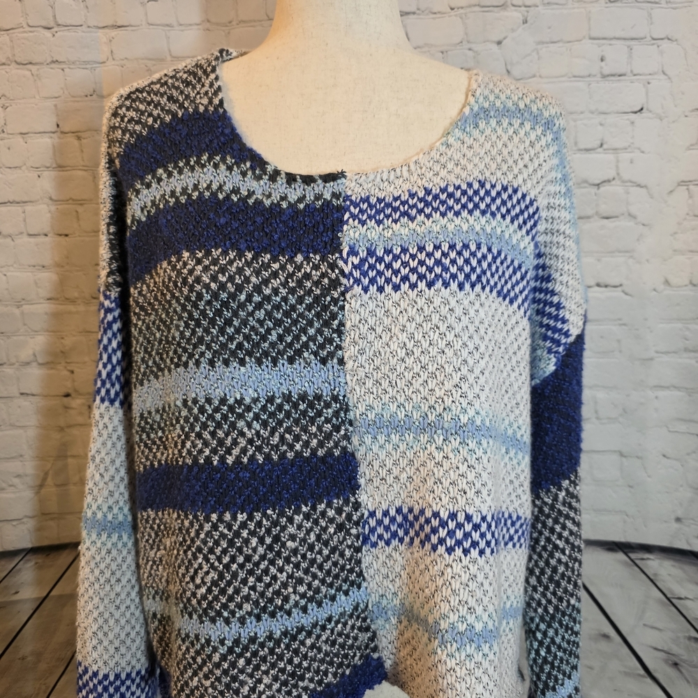 Sincerely‎ Jules Blue and Gray Crew Neck Sweater
